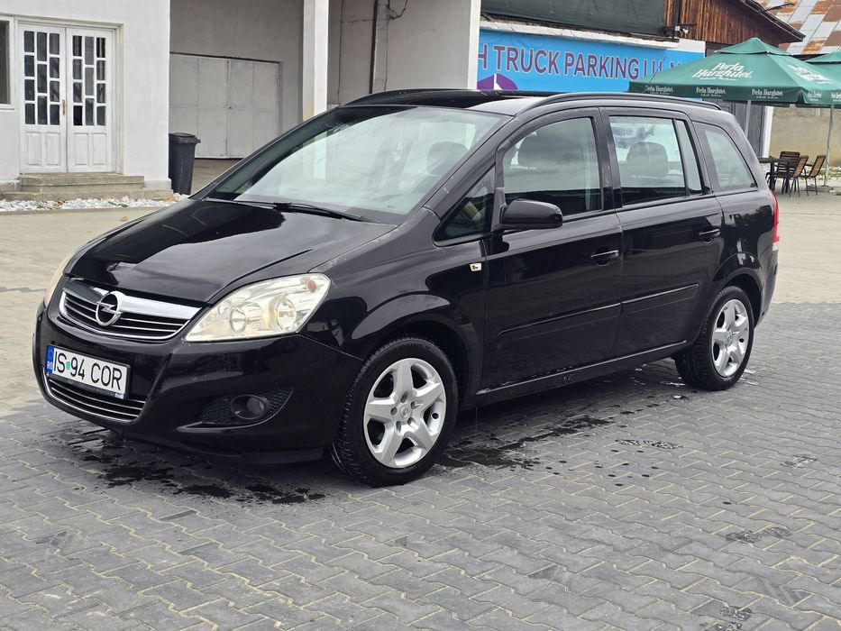 Vând Opel Zafira