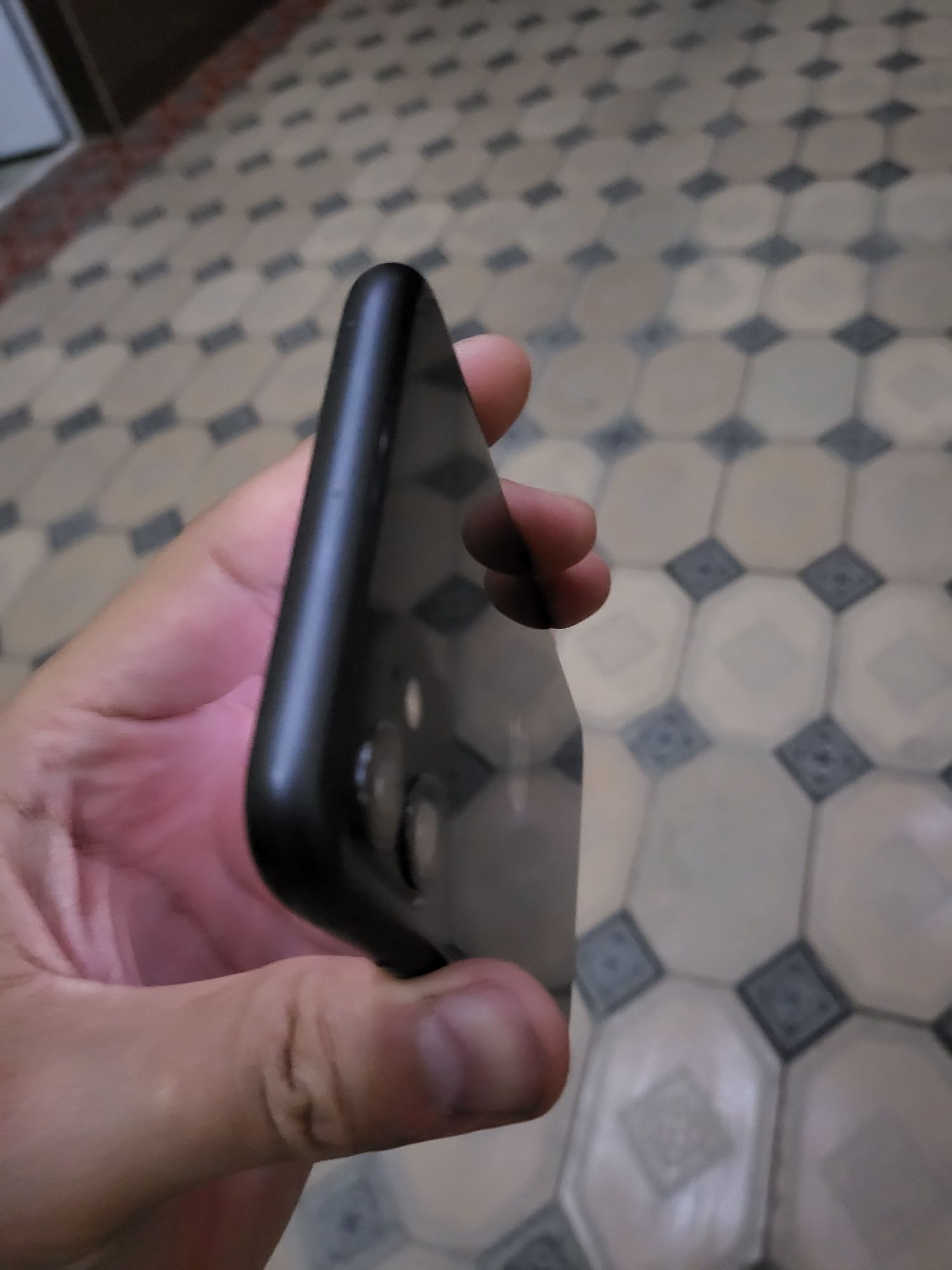Iphone 11 64 GB идеальном состоянии не вскрывалась