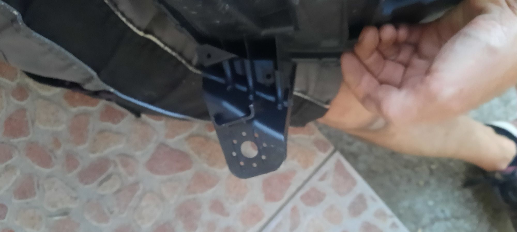 Ляв  фар за дачия сандеро три
