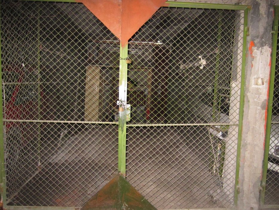 Дава се под наем Гараж / Паркомясто в София, 7-ми 11-ти километър - 15 кв.м за 71.4 € - Снимка #1