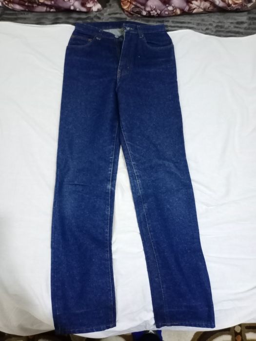 Джинсы для девочек подростковые три пары, одни классические брюки
