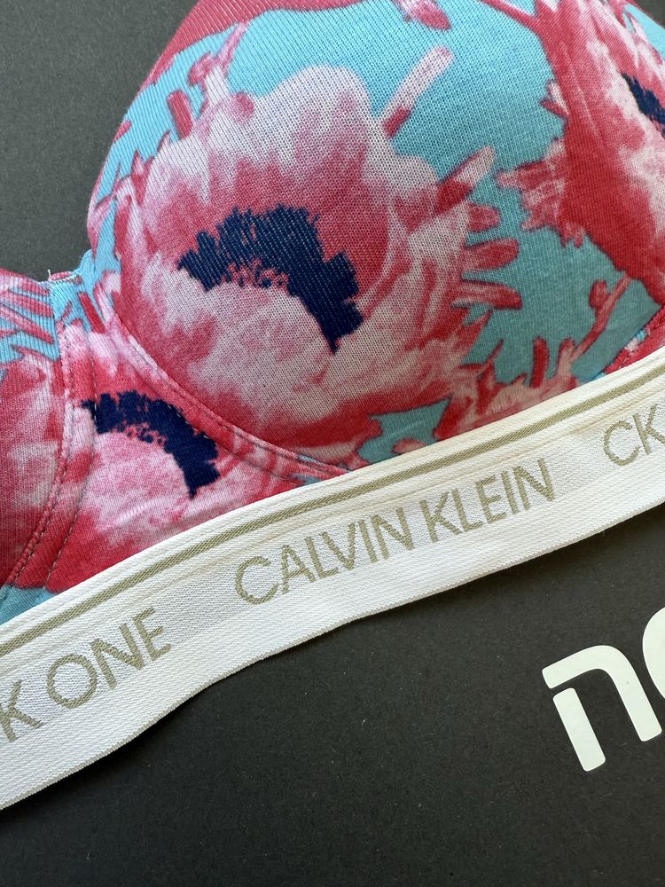 Сутиен с флорални мотиви Calvin Klein /XS, S/