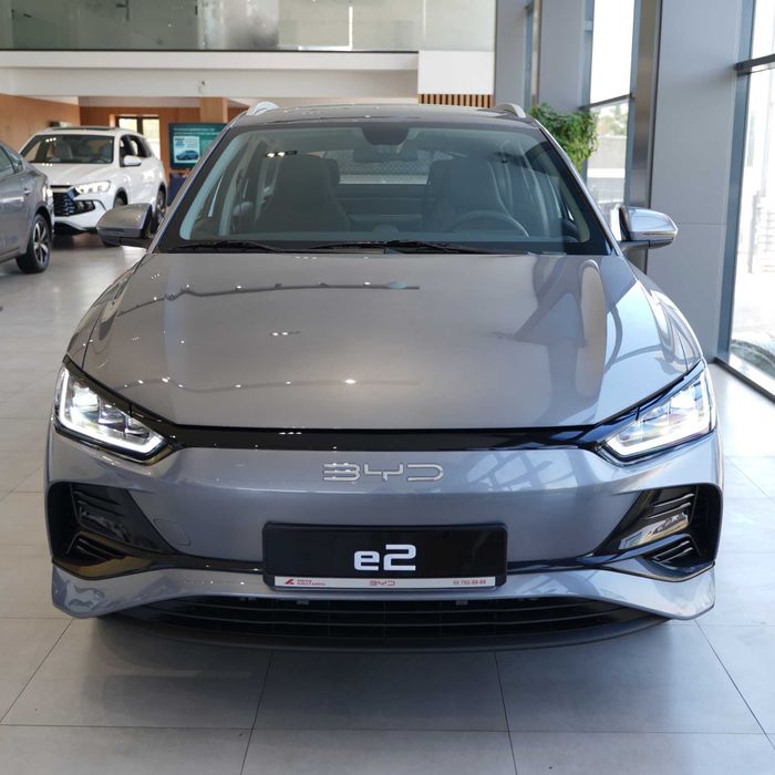 BYD e2 электромобиль