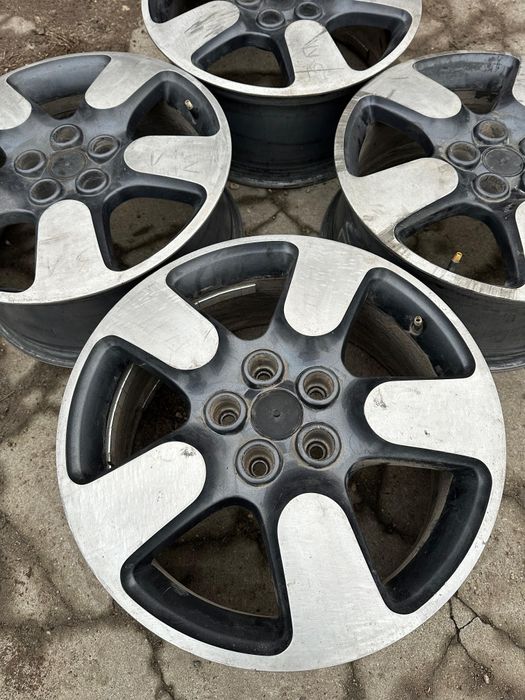 R17 PCD 5*112 Комплект легкосплавных дисков на Ауди