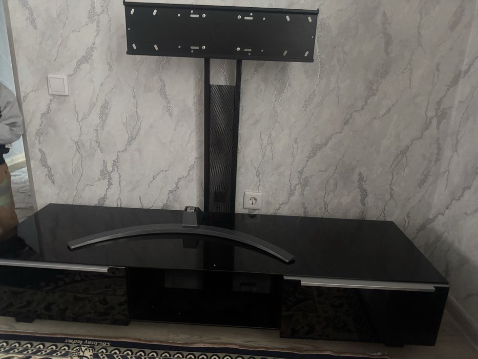 Тумба под телевиор