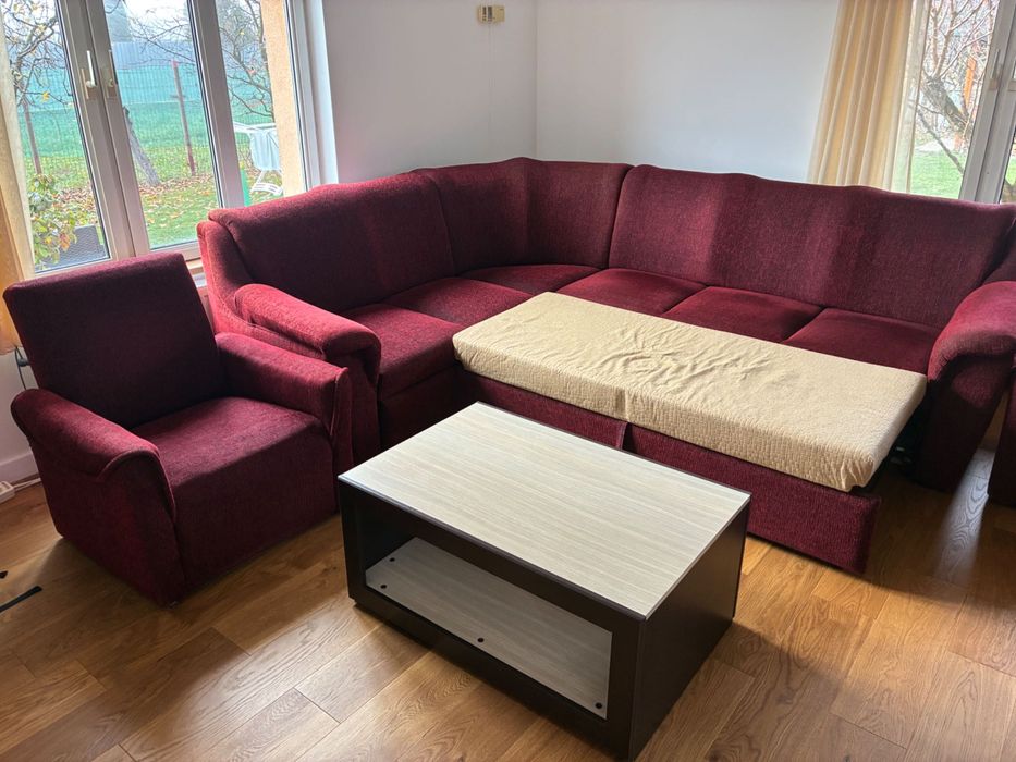 vand coltar extensibil, cu 2 fotolii si masuta