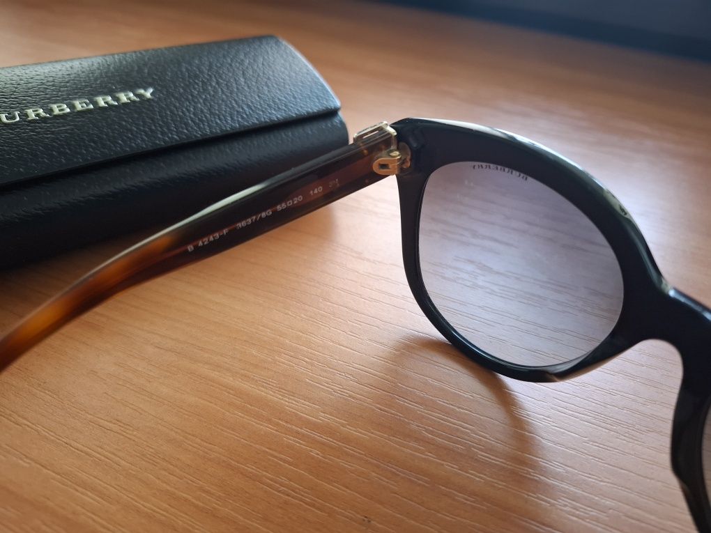 Слънчеви очила Burberry, оригинални