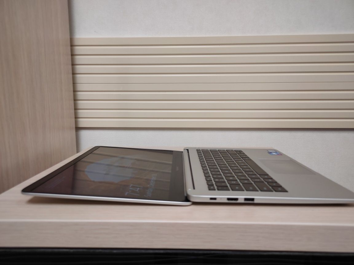 HONOR Magicbook Notebook Ноутбук (Macbook clone) 16/512