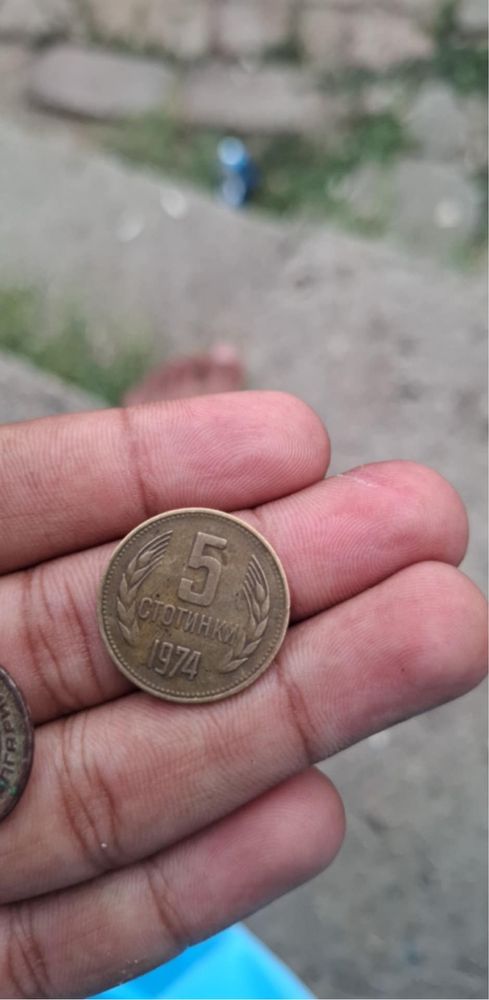 Продавам монета от 1974 година
