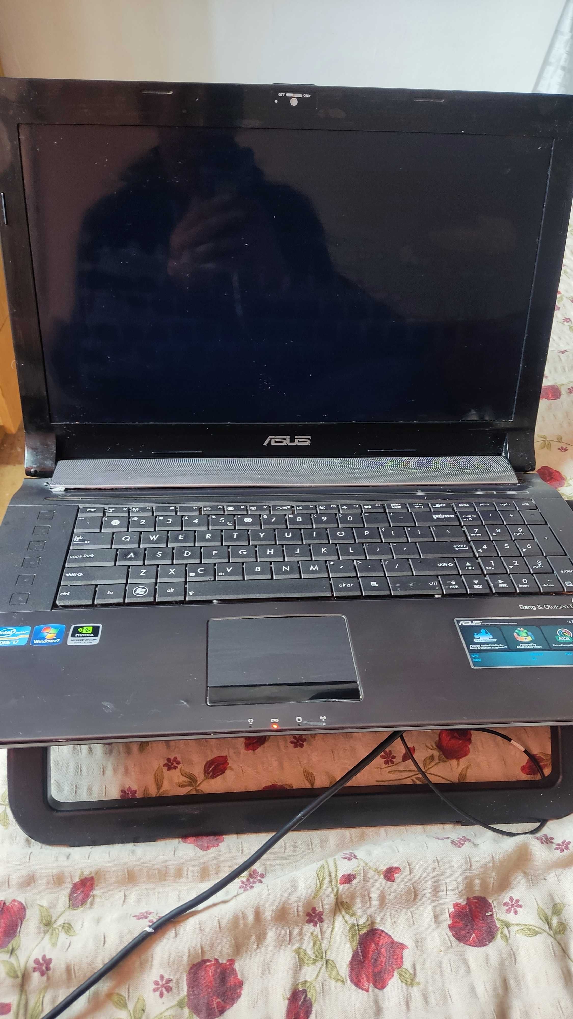 Vând Laptop Asus