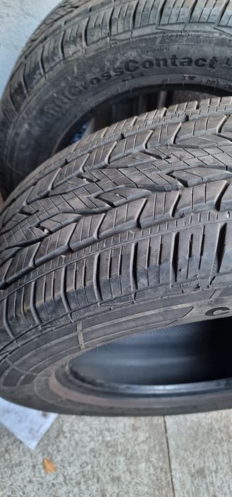 215/60/16 Continental ContiCrossContact Lx2