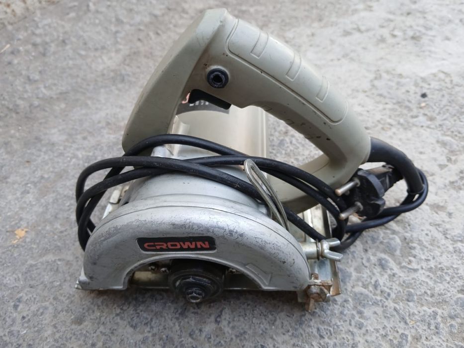 CROWN кафелерезка пчелка 110мм