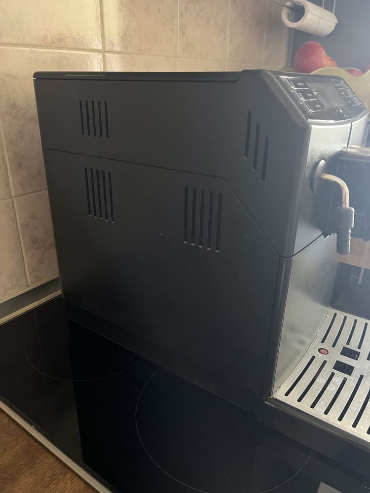 Кафеавтомат saeco HD 8762