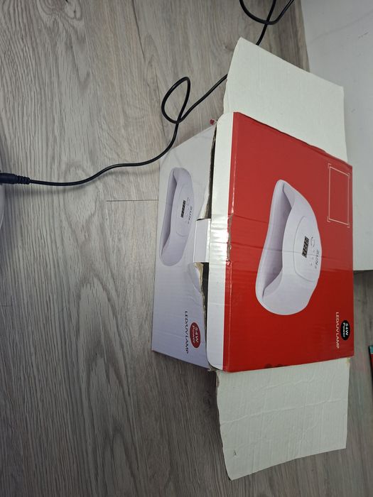 Lampa uv si freza unghii