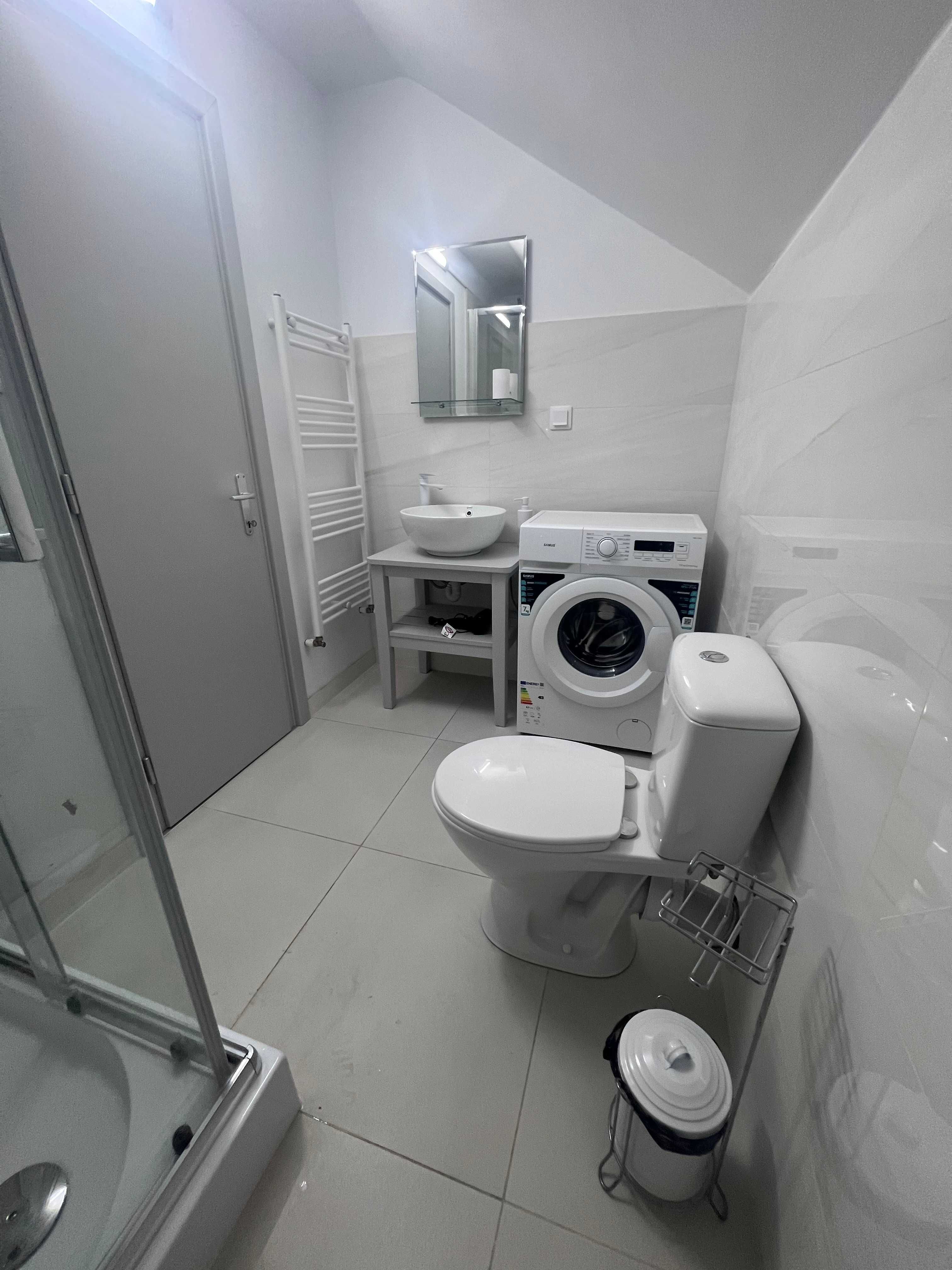 Închiriez garsonieră în regim hotelier