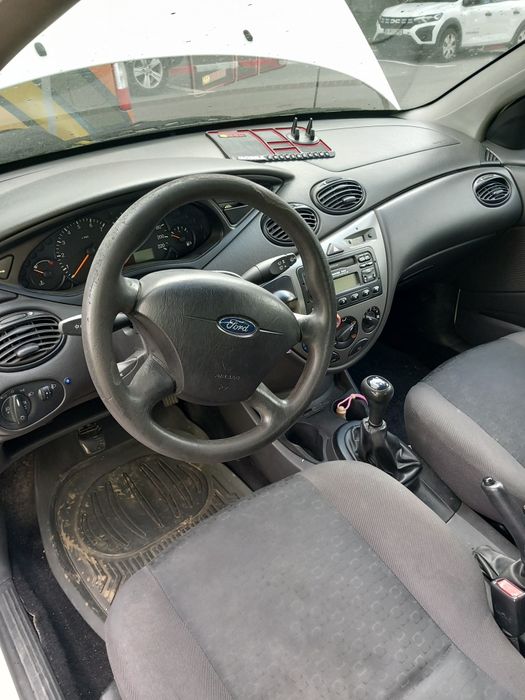 Vând Ford focus1.6