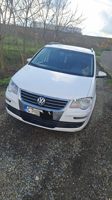 Vând Vw Touran, an 2010