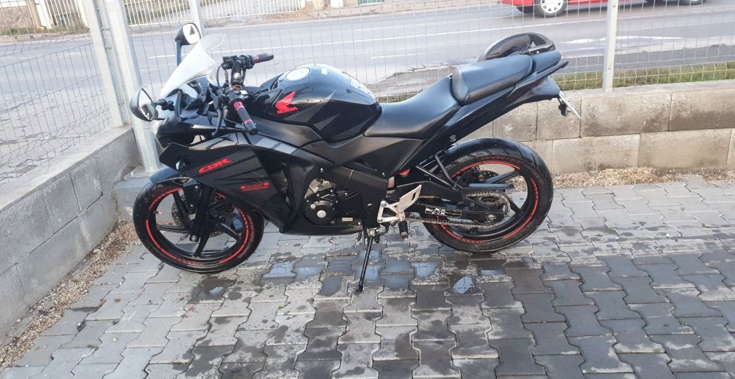 Honda CBR 125 R.