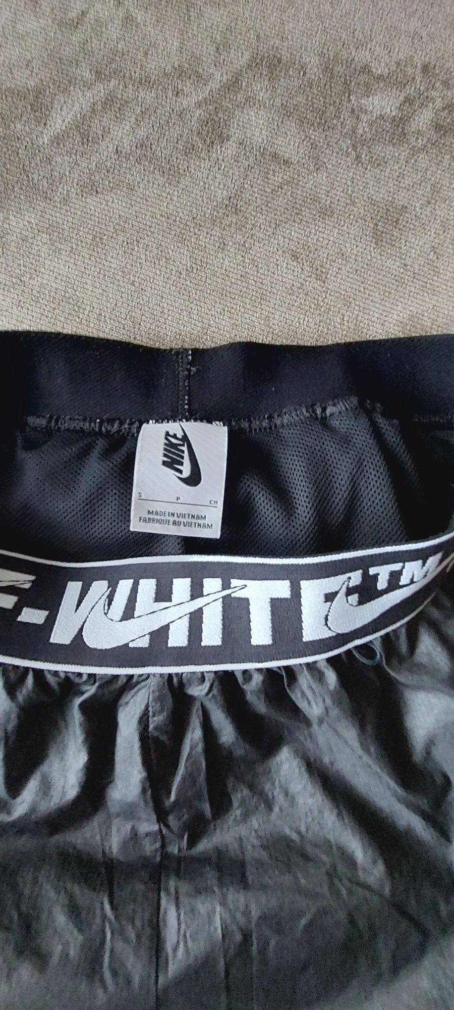 Дамски къси панталонки,.шорти Nike x Off-White
