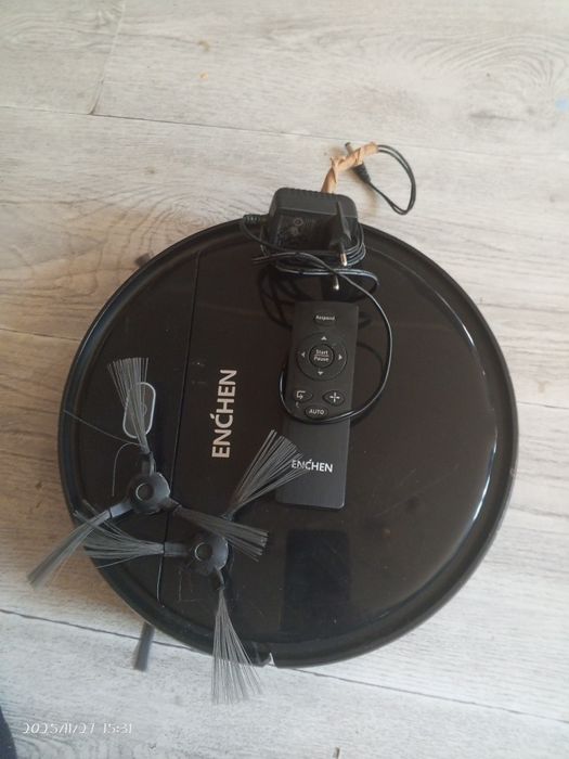 Продам робот пылесос