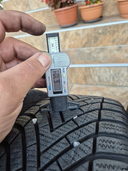 Jante R15 5x112 cu anvelope iarna Vredestein 195/65R15 foarte bune