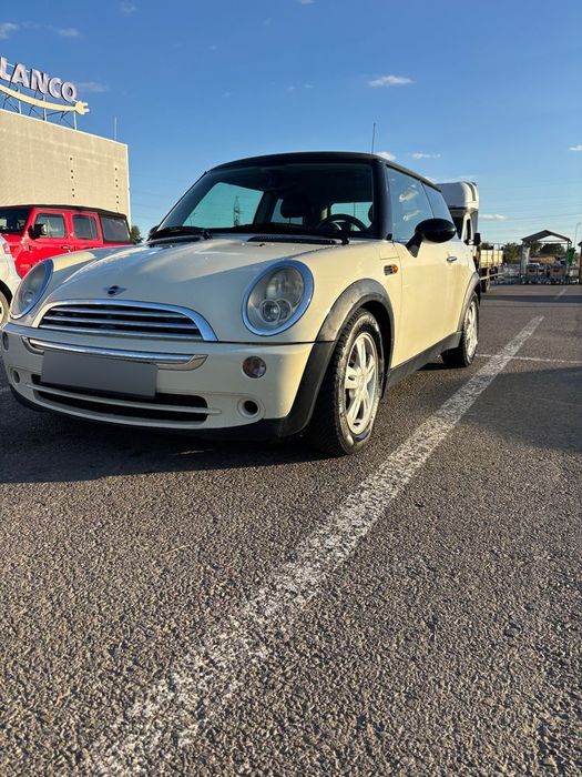 Mini Cooper Primul  proprietar în România din 2013.
