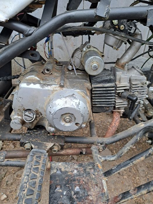 Vand atv 125cc merge impecabil