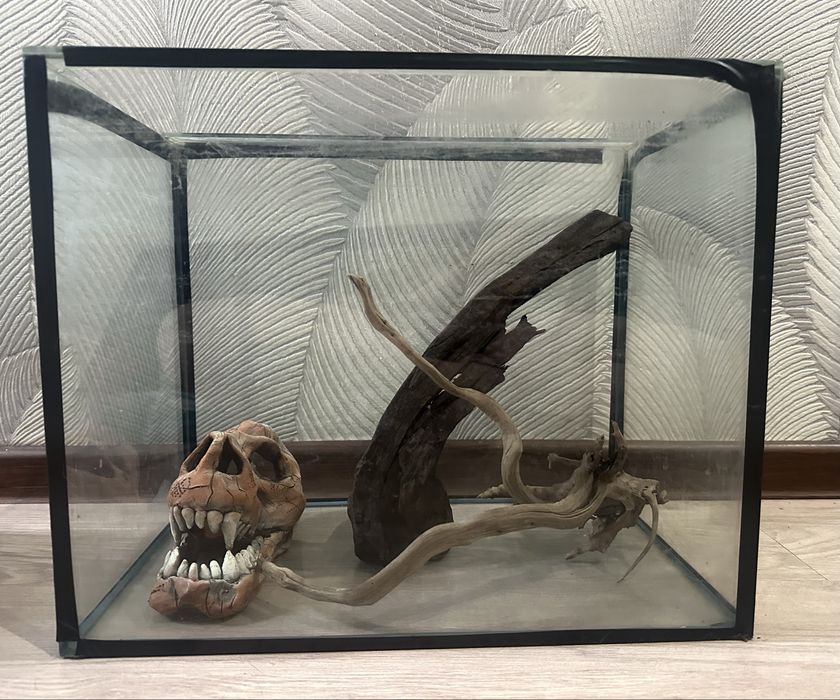 Продам Аквариум 60л