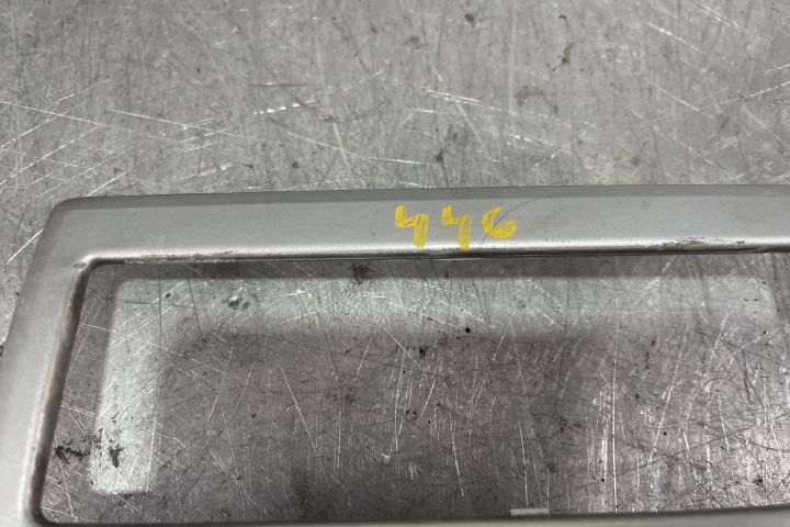 Consola centrala ornament trim 8200382717 Dacia Logan prima generatie