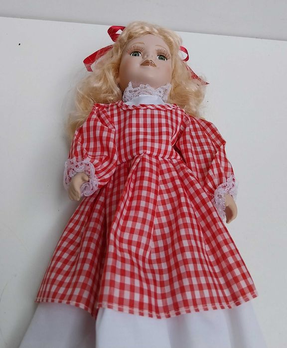 ТОП ОФЕРТА  Немска Порцеланова кукла ,ръчно рисувана.