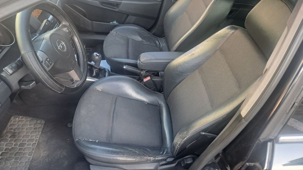 Dezmembrez opel astra h 1.7 diesel
