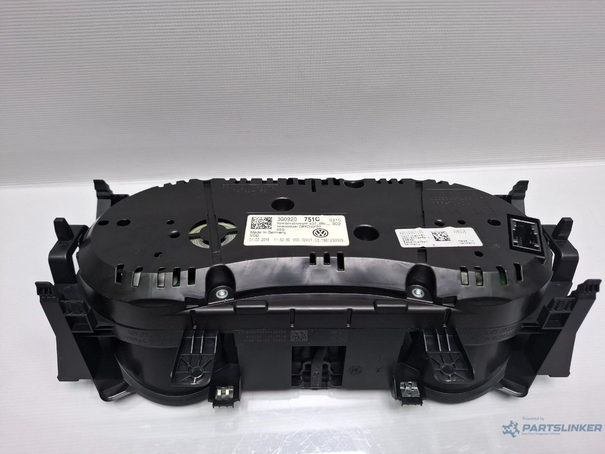 Ceasuri bord VOLKSWAGEN PASSAT Variant 3G5 2014 - > TDI CRLB, DBGA, DFGA VDO A2C53427456AR 3G0920751C
