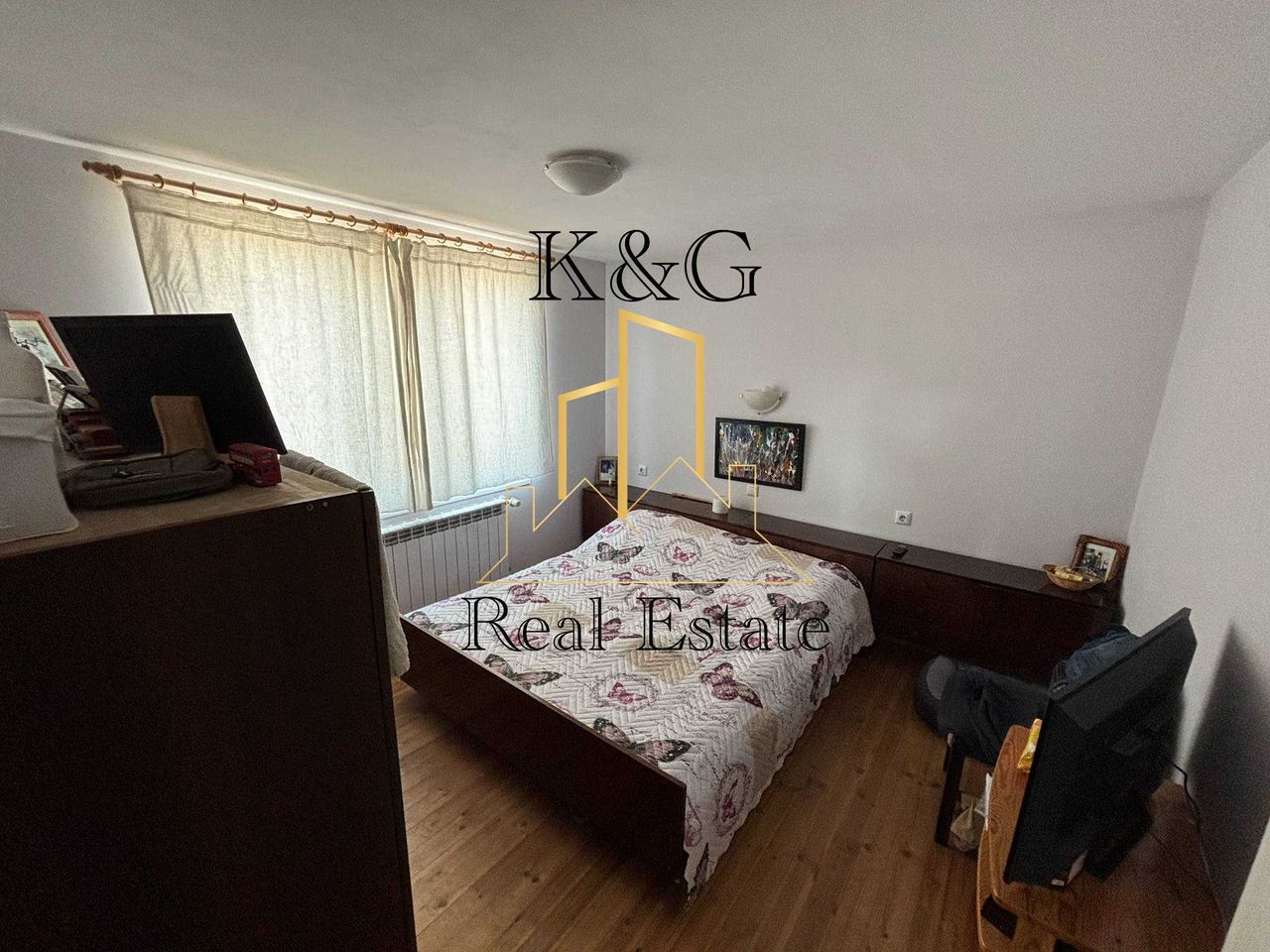 Продава се Етаж от къща в Разград, Варош - 2 кв.м за 67575 €/кв.м - Снимка #2