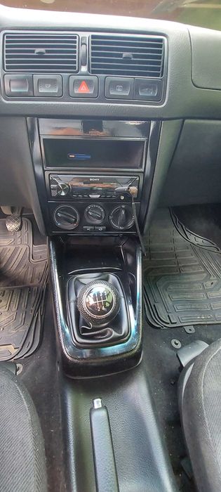 VW Golf 4  1.4 16v