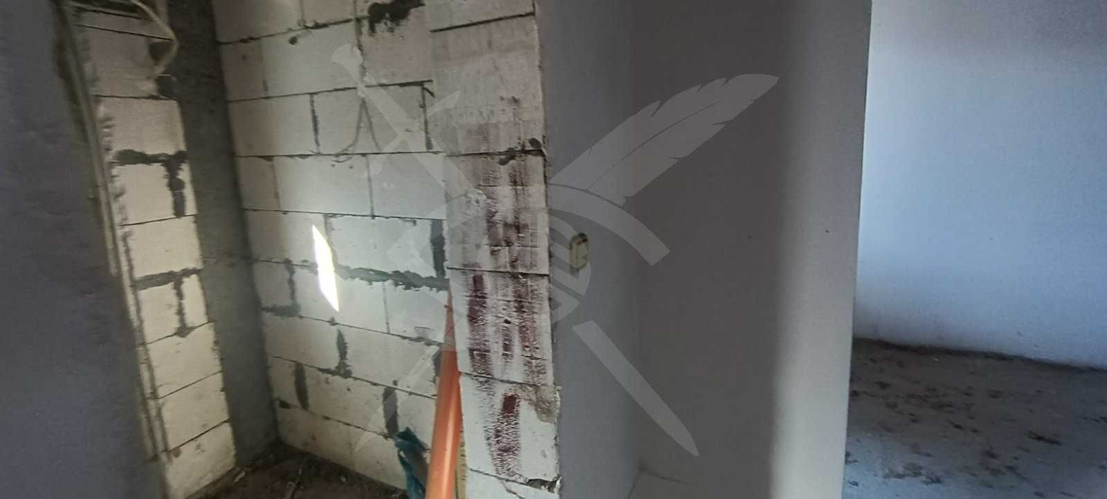Триетажна къща в Брестовица 64363