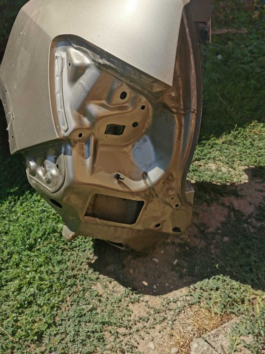 Aripă stânga spate sandero stepway an 2013 /2020
