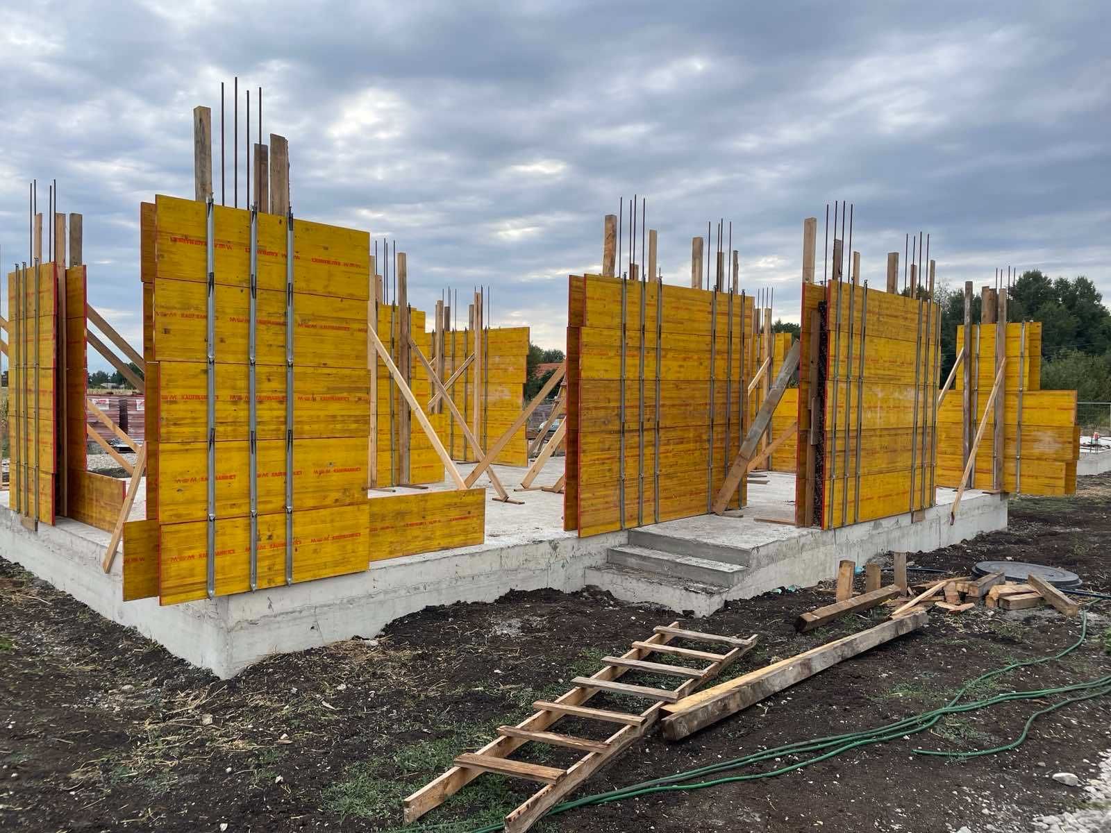 НОВОСТРОЯЩА КЪЩА - 235 000 евро