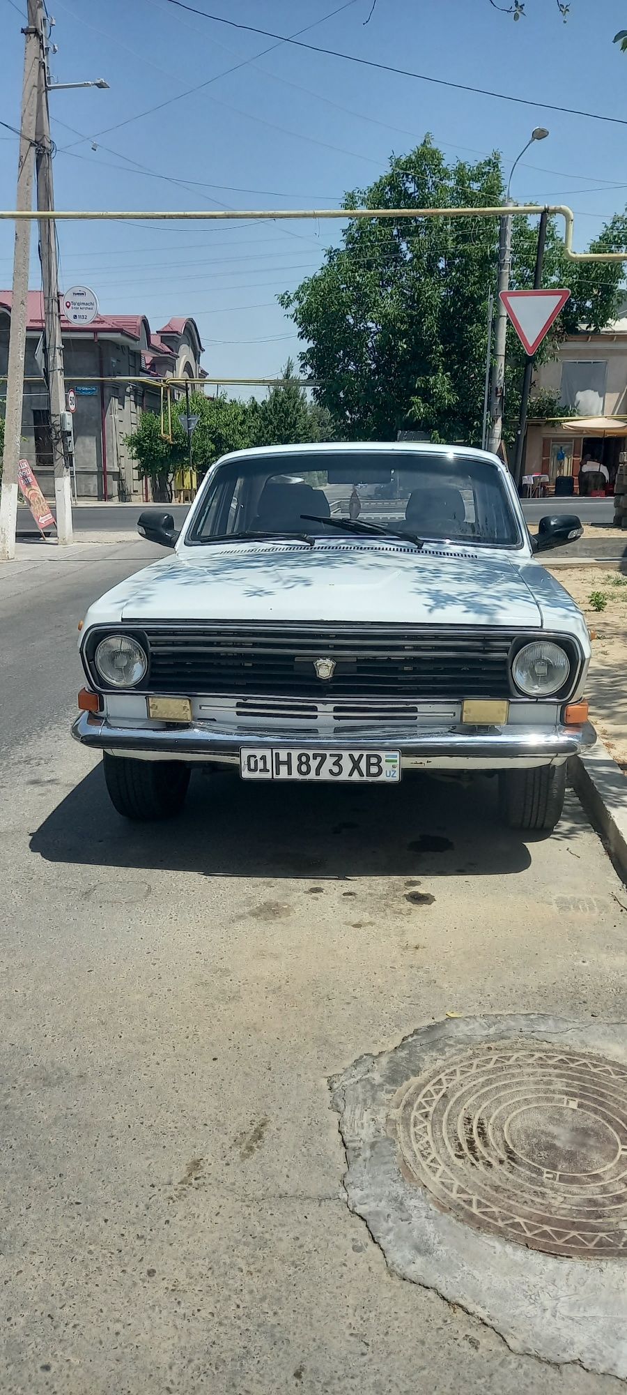 Gaz 2410 sotiladi