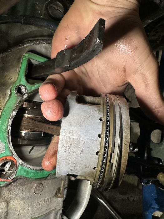 Vand yamaha raptor 350 trebuie schimbat doar pistonul