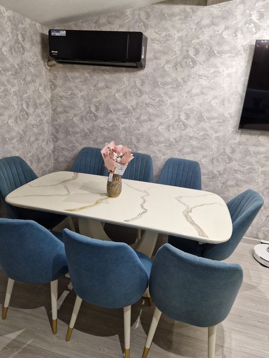 Продаётся стол со стульями в идеальном состоянии