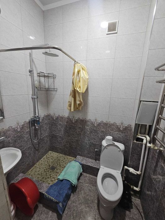 1 хоналик квартира 3-каватдан сотилади.Ор:Аэропорт кафе Полёт