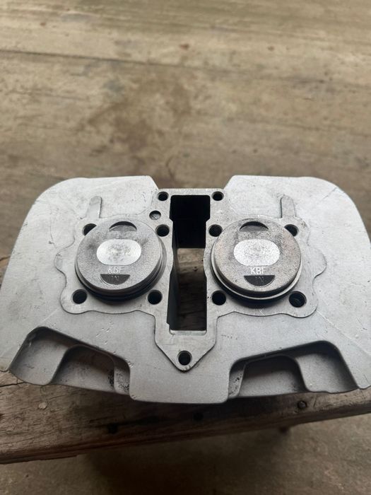 Vând set motor SMC BAROSSA 250