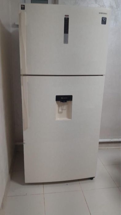 Холодильник Samsung в отличном состоянии