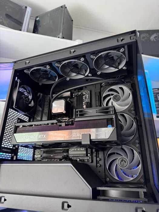 Sistem Gaming Ryzen 7 9800x3d,RTX 5090,64GB,4TB,1300W,Factura,Garantie