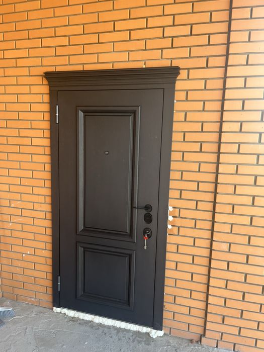 Установка входных металлических дверей