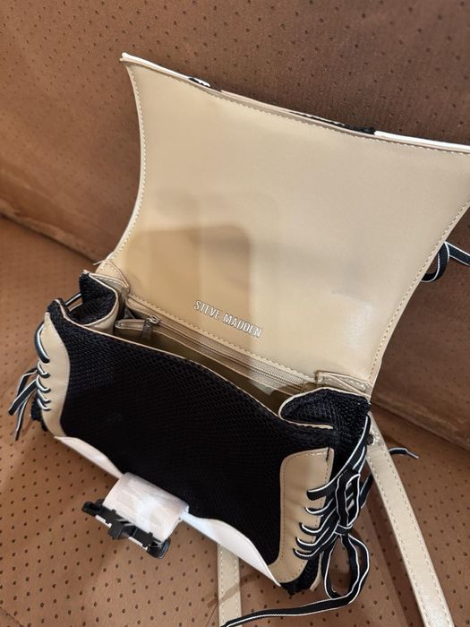 дамска чанта за през рамо,чисто нова!