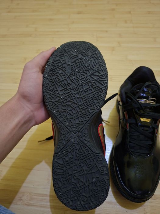 Nike LeBron NXXT mărime 42,5
Vând o pereche de Nike LeBron NXXT Gen p