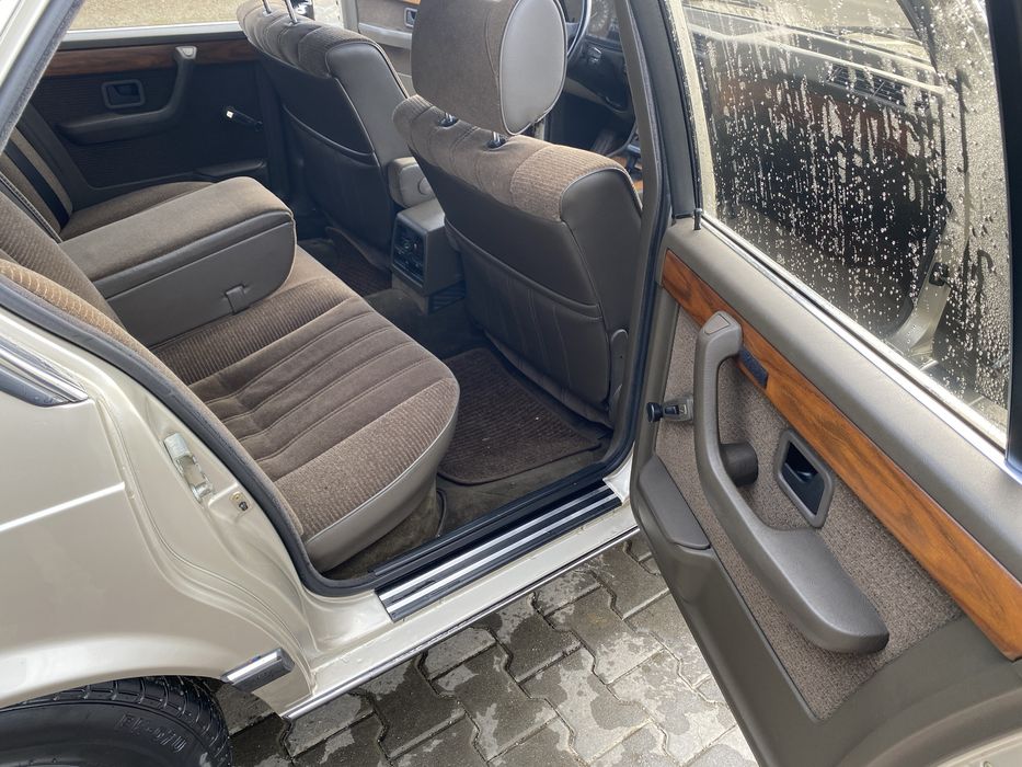 Bmw 735i/ retromobil/istoric/ 1985/ automat