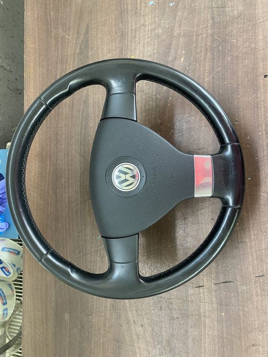 Volan complet cu airbag 3 spite vw passat golf tiguan touran caddy