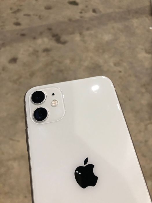 Iphone 11 ideal.    .